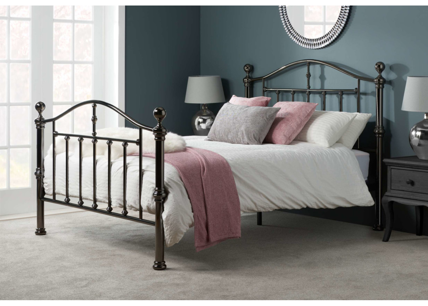Victoria Bed (Black)