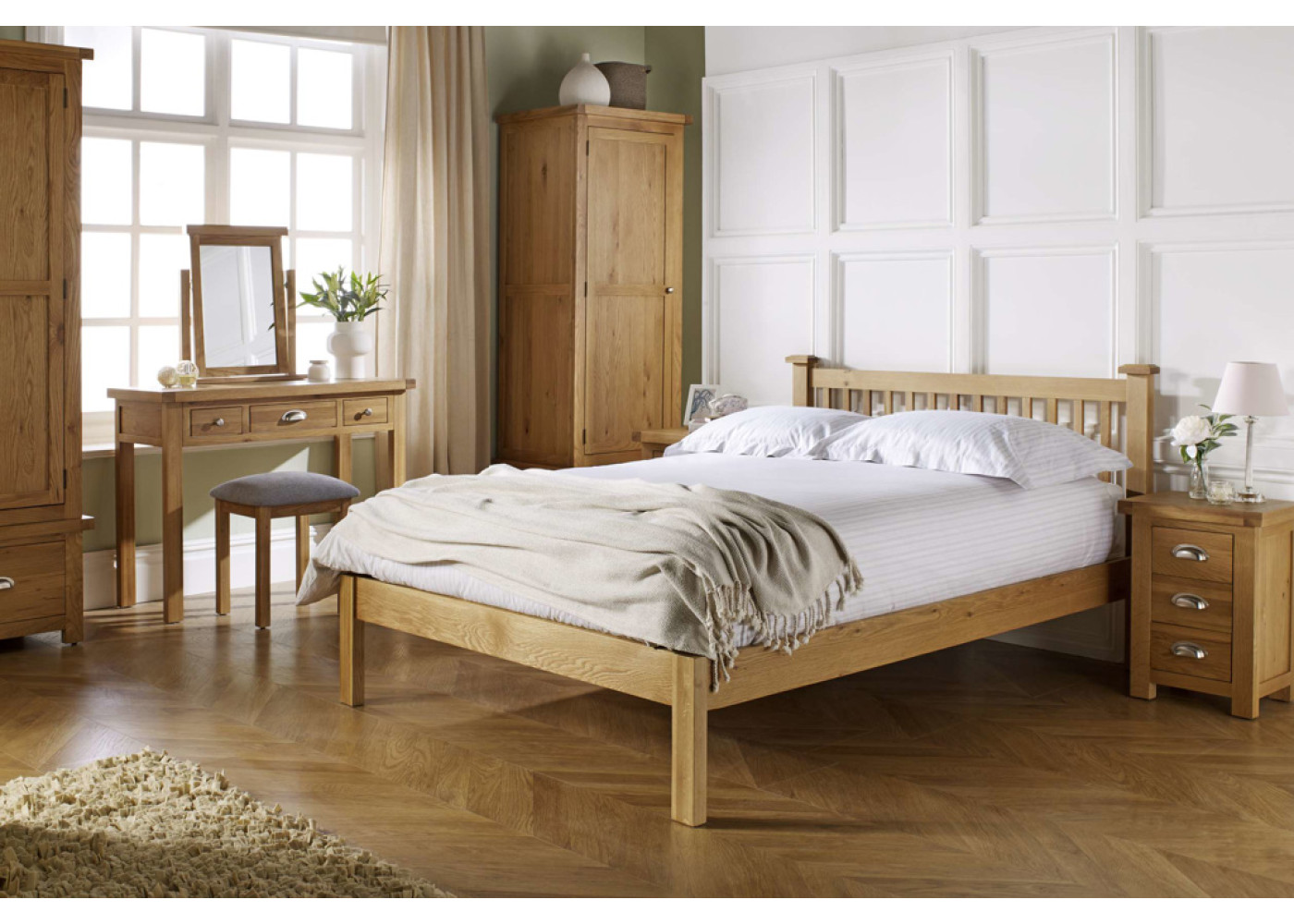 Woburn Bed (Oak)