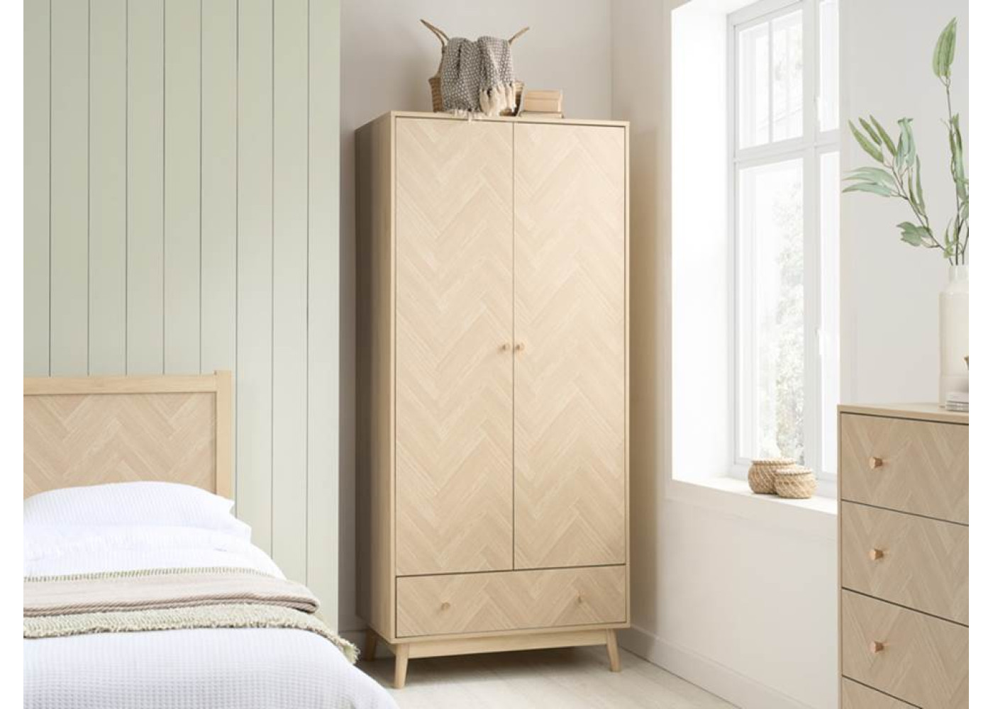 Herringford 2 Door + 1 Drawer Wardrobe (Oak)