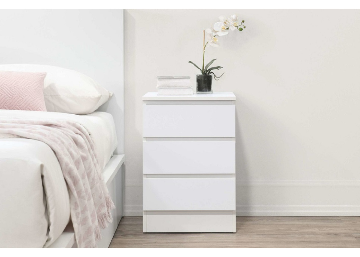 Oslo 3 Drawer Bedside (White) 