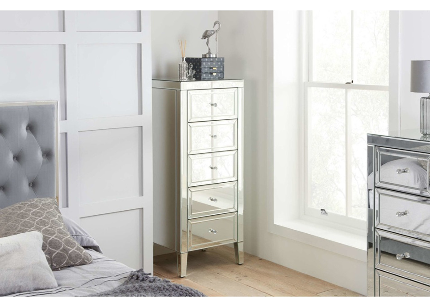 Valencia 5 Drawer Chest (Assembled) *Low Stock*