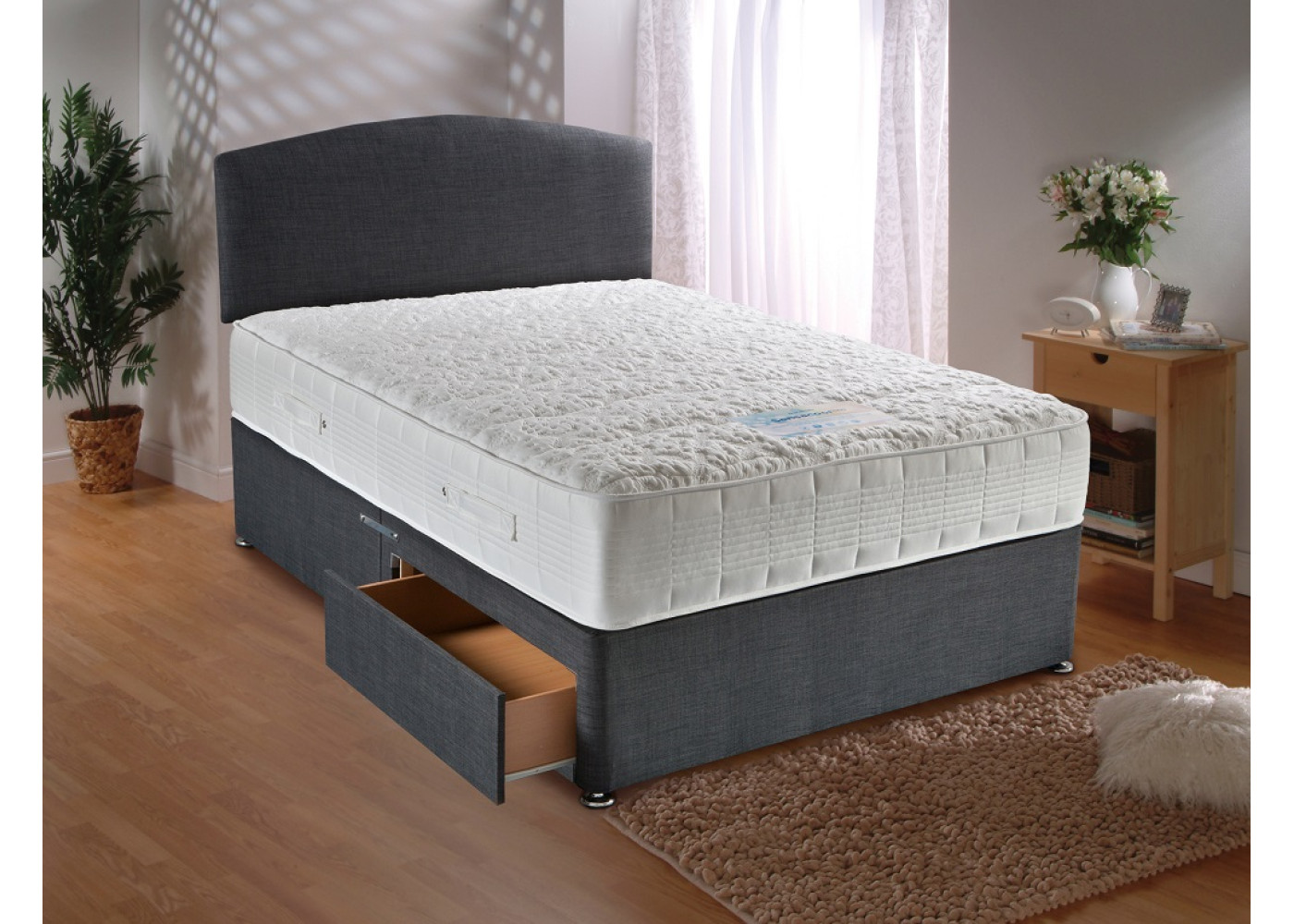 Sensacool 1500 Divan Bed